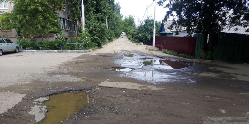 Дорога по улице Гусельской ожидает ремонта третий год