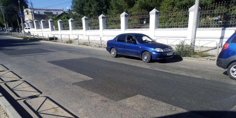 В Саратове снова начали перекапывать отремонтированные дороги