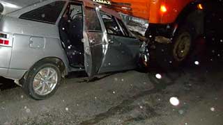 24-летний парень погиб за рулем «ВАЗа», въехав в столб и «КамАЗ»