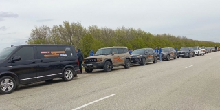 В Саратове активисты «Единой России» участвуют в патриотическом автопробеге В Саратове активисты «Единой России» участвуют в патриотическом автопробеге