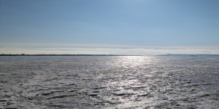 В Марксе из-за рыхлого льда отменили крещенские купания В Марксе из-за рыхлого льда отменили крещенские купания