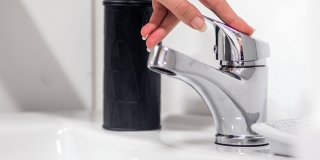 В Волжском районе тысячи абонентов останутся до полуночи без холодной воды В Волжском районе тысячи абонентов останутся до полуночи без холодной воды