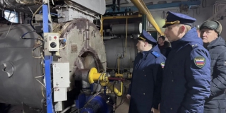 В Энгельсе завели дело о мошенничестве из-за завышенных платежек за отопление В Энгельсе завели дело о мошенничестве из-за завышенных платежек за отопление