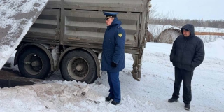 В Балашовском районе мужчина погиб при падении в емкость с гречкой В Балашовском районе мужчина погиб при падении в емкость с гречкой