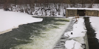 В Саратовской области вскрытие льда наблюдается на 36 реках В Саратовской области вскрытие льда наблюдается на 36 реках