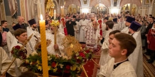 В Саратове ограничат движение и остановку машинам из-за шествия в честь Пасхи В Саратове ограничат движение и остановку машинам из-за шествия в честь Пасхи