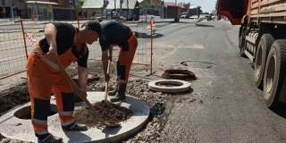 В Саратове за неделю коммунальщики отремонтировали 38 колодцев В Саратове за неделю коммунальщики отремонтировали 38 колодцев