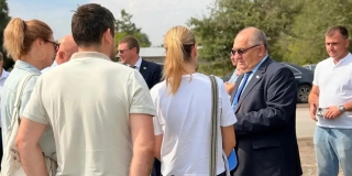 Для жителей Воробьевки построят новый тротуар и запустят больше автобусов Для жителей Воробьевки построят новый тротуар и запустят больше автобусов