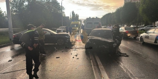 Парень без прав сел за руль и устроил серьезное ДТП в Саратове. Ожидается суд Парень без прав сел за руль и устроил серьезное ДТП в Саратове. Ожидается суд