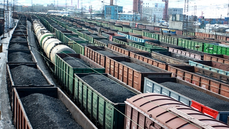 Погрузка на Приволжской железной дороге летом подросла на 10,9%