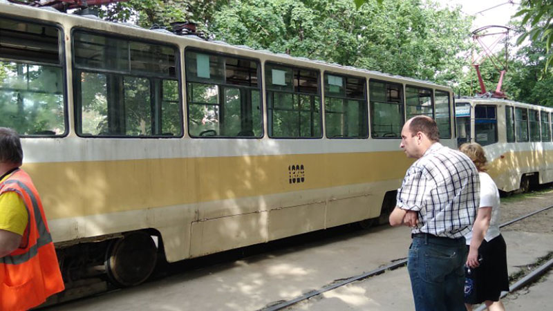 В Саратове сломанный трамвай в час пик блокировал движение 3-го маршрута