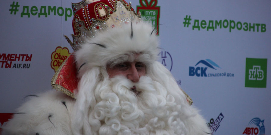 Всероссийский Дед Мороз устроил для саратовцев праздник на Театральной площади