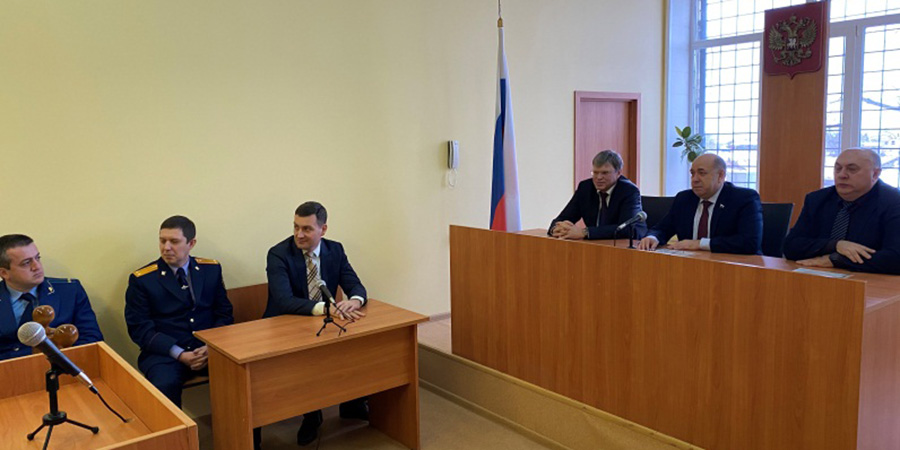Телегин официально представил нового председателя Саратовского районного суда 