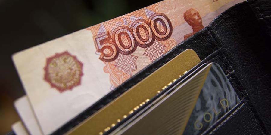 У работников внебюджетной сферы Саратовской области вырастет зарплата