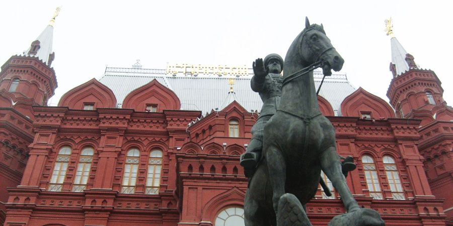 Радаев предложил «посмотреть на Москву» при снятии ограничений в области