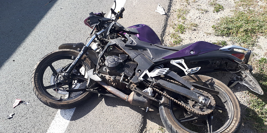 Под Саратовом мотоциклист погиб в ДТП с «КамАЗом»