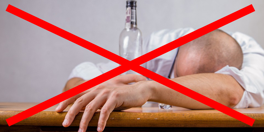 Убежденный трезвенник из саратовского минздрава рекомендовал не пить алкоголь после вакцинации