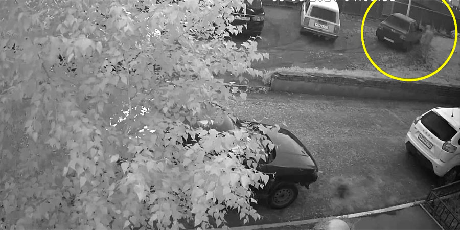 Саратовец из зависти украл магнитолу из машины соседа