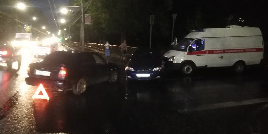 В Кировском районе в результате ДТП со скорой пострадали мама и дочь
