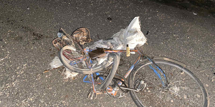 Под Калининском две фуры насмерть задавили велосипедиста