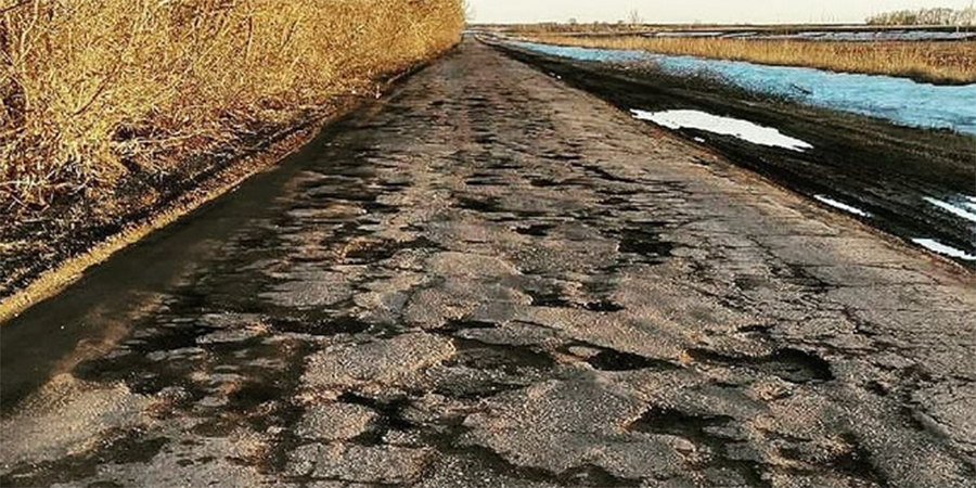 Под Саратовом жители создали инстаграм-аккаунт дороги и добились ее ремонта