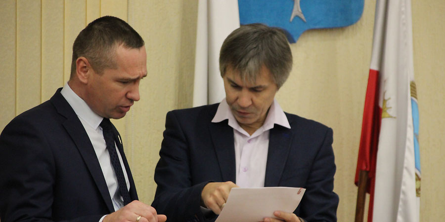 Депутаты попросили саратовский минтранс не заниматься буквоедством при ремонте сельских дорог