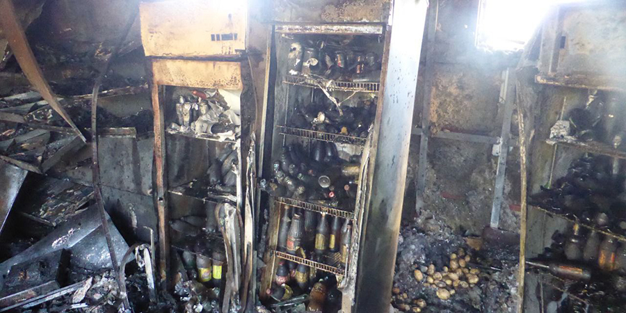 В Марксовском районе огонь уничтожил сельский магазин