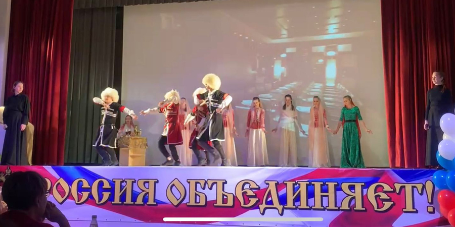 В Кировском районе прошел фестиваль «В семье единой»