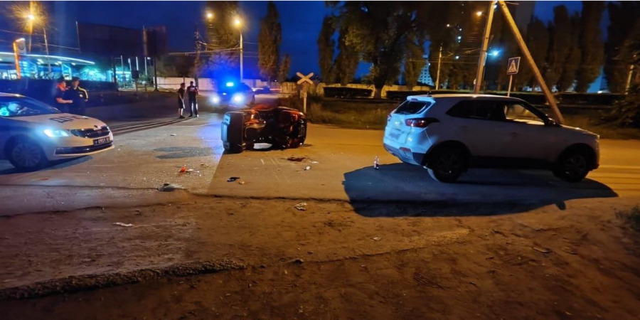 В Энгельсе при столкновении с «Хендэ» пострадали водитель и пассажир квадроцикла