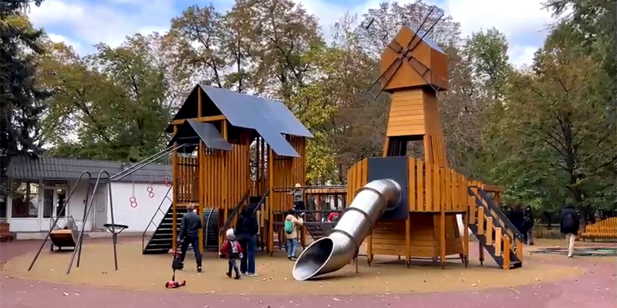 Панков: В Липках открылась одна из самых больших детских площадок