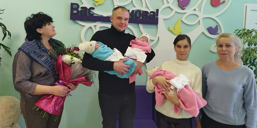 Саратовские врачи спасли тройню: вес новорожденных был лишь один килограмм