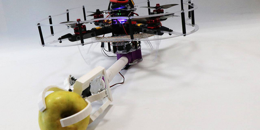В Саратове школьники создали для дрона манипулятор захвата предметов