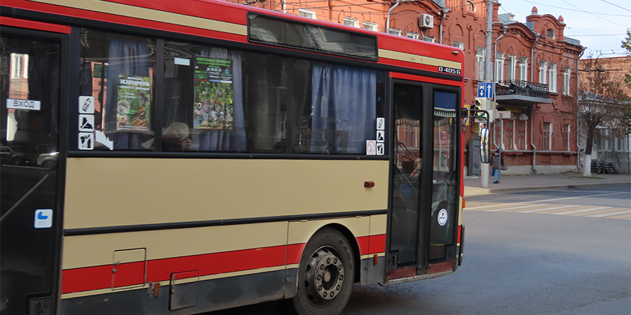 Кондуктор «не узнал» ребенка с билетом и высадил из автобуса Саратов-Энгельс