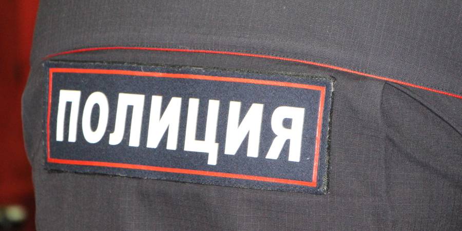 На Бахметьевской полицейские изъяли у женщины 30 свертков с наркотиками