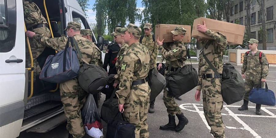 С начала года более 2,5 тысяч жителей Саратова заключили военный контракт
