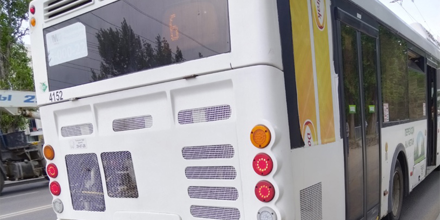 В Саратове водитель автобуса №6 не пустил в салон инвалида