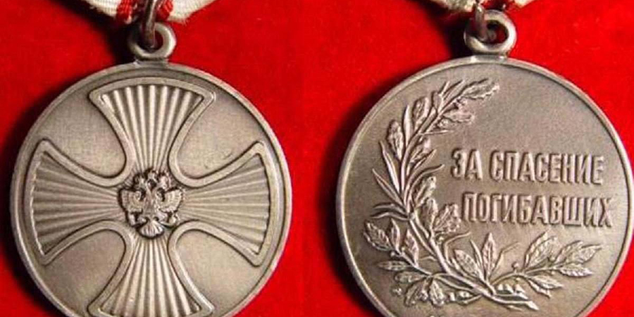 Саратовского фельдшера-участницу СВО наградили  медалью «За спасение погибавших»