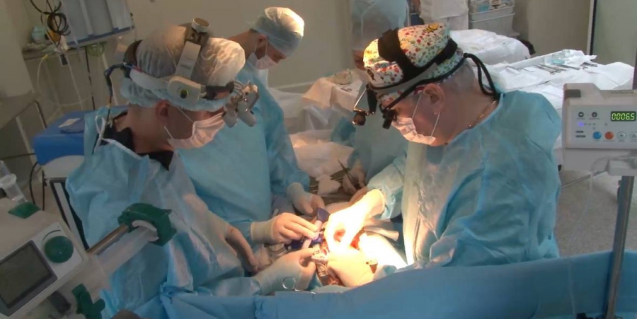Саратовские хирурги удалили крупную миксому из сердца 85-летней пациентки