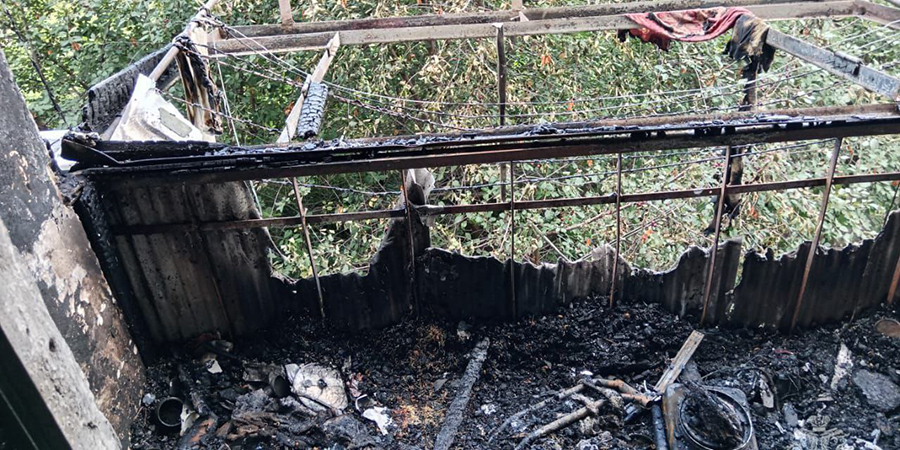 В Балашове из-за сигареты загорелся балкон: эвакуирован дом, пострадал курильщик