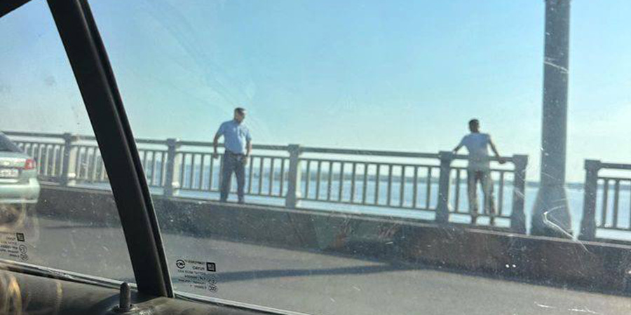 Спасителем мужчины на мосту Саратов-Энгельс оказался сотрудник СУ СКР