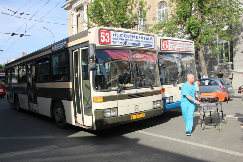 Спасатели автобус. Авария с маршруткой 1266 Москва.