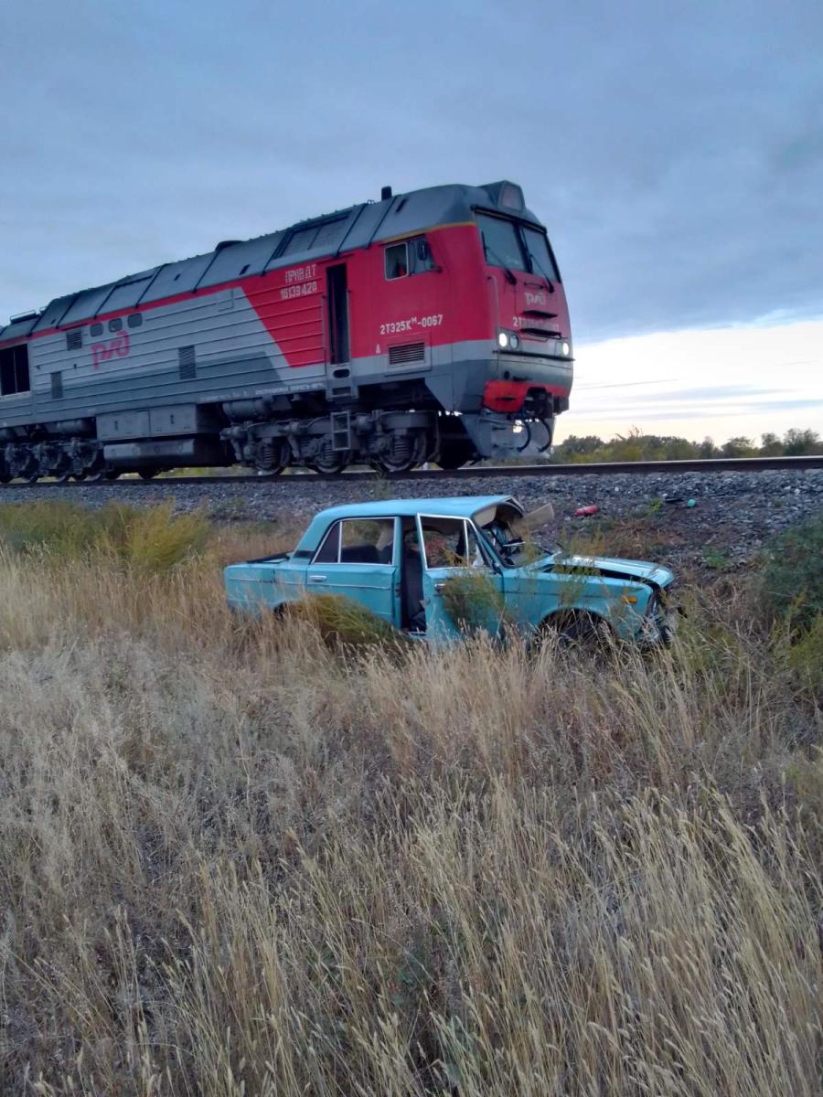 В Саратовской области грузовой поезд врезался в «шестерку» | 22.09.2020 |  Саратов - БезФормата