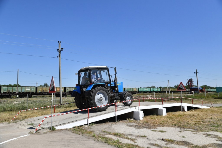 Погода в федоровском районе саратовской. Село Еруслан Федоровского района Саратовской области. ДОСААФ Мокроус Федоровский. Саратовская область Федоровский район поселок Индустриальный. Еруслан Федоровский район Саратовская область фото поселка.