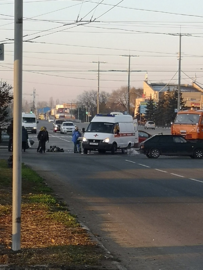 В Балакове пешеход погиб на «зебре» возле администрации