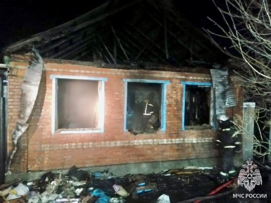 В Марксе мужчина ночью погиб из-за пожара в частном доме