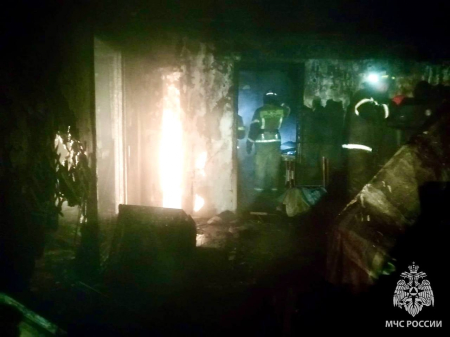 В Марксе мужчина ночью погиб из-за пожара в частном доме