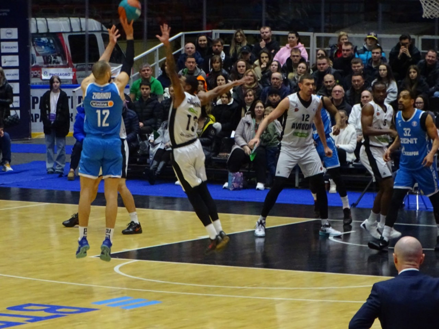 «Автодор» на своей площадке уступил «Зениту»