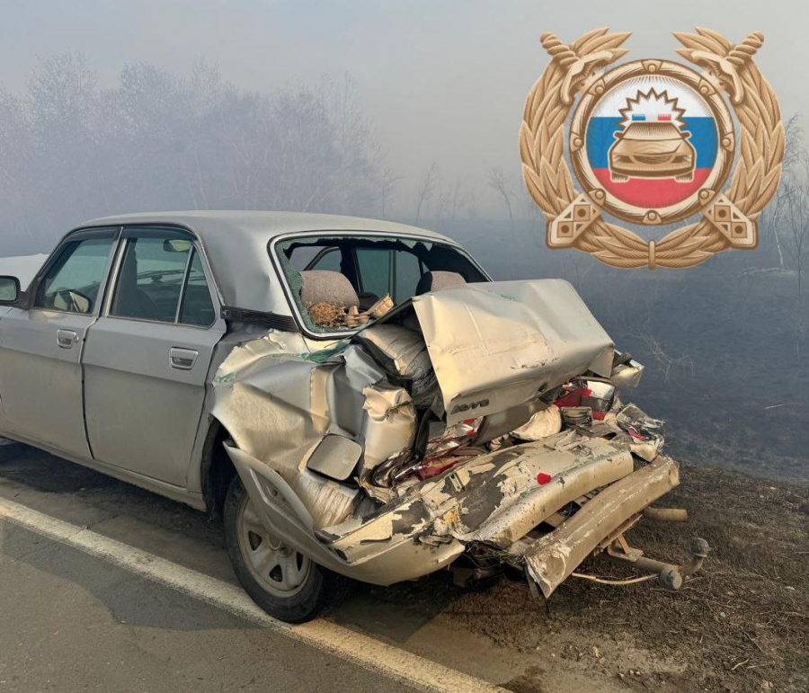 В Балаковском районе столкнулись три «КамАЗа», две «Гранты» и «Волга»