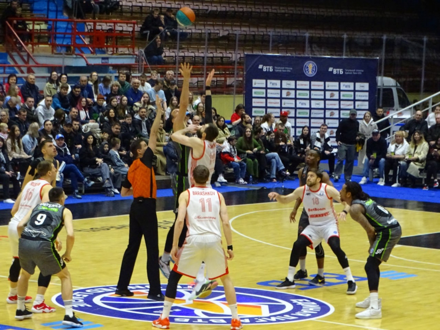 «Автодор» победил столичную команду и укрепился в плей-офф