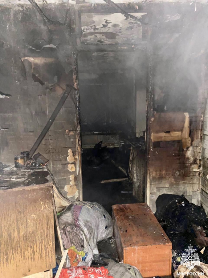 В Энгельсе при пожаре в пятиэтажке из-за дыма задохнулся мужчина